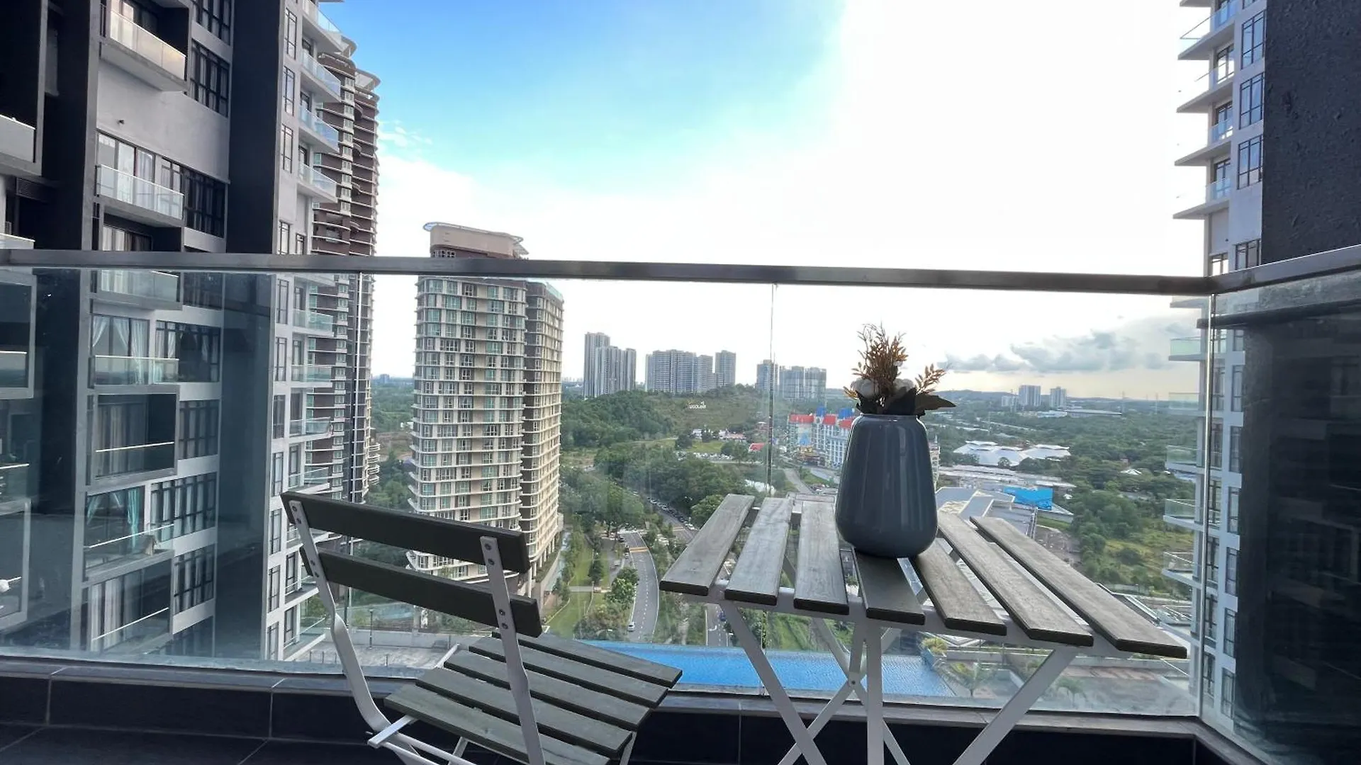 Apartmán D'Pristine By Antlerzone Johor Bahru